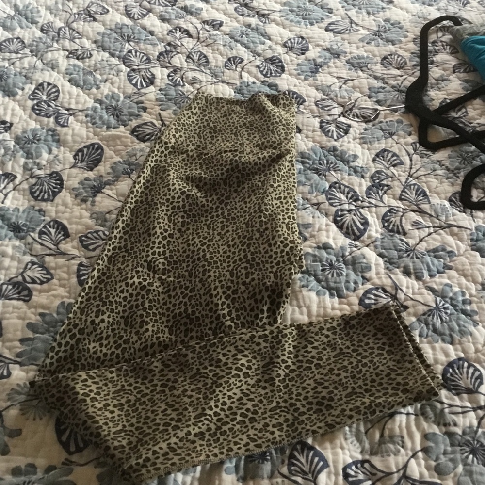NWOT tasc Tan and Black Leopard Print Leggings